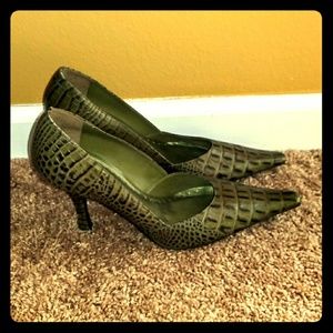BCBG Olive Green Croco Pumps 8.5